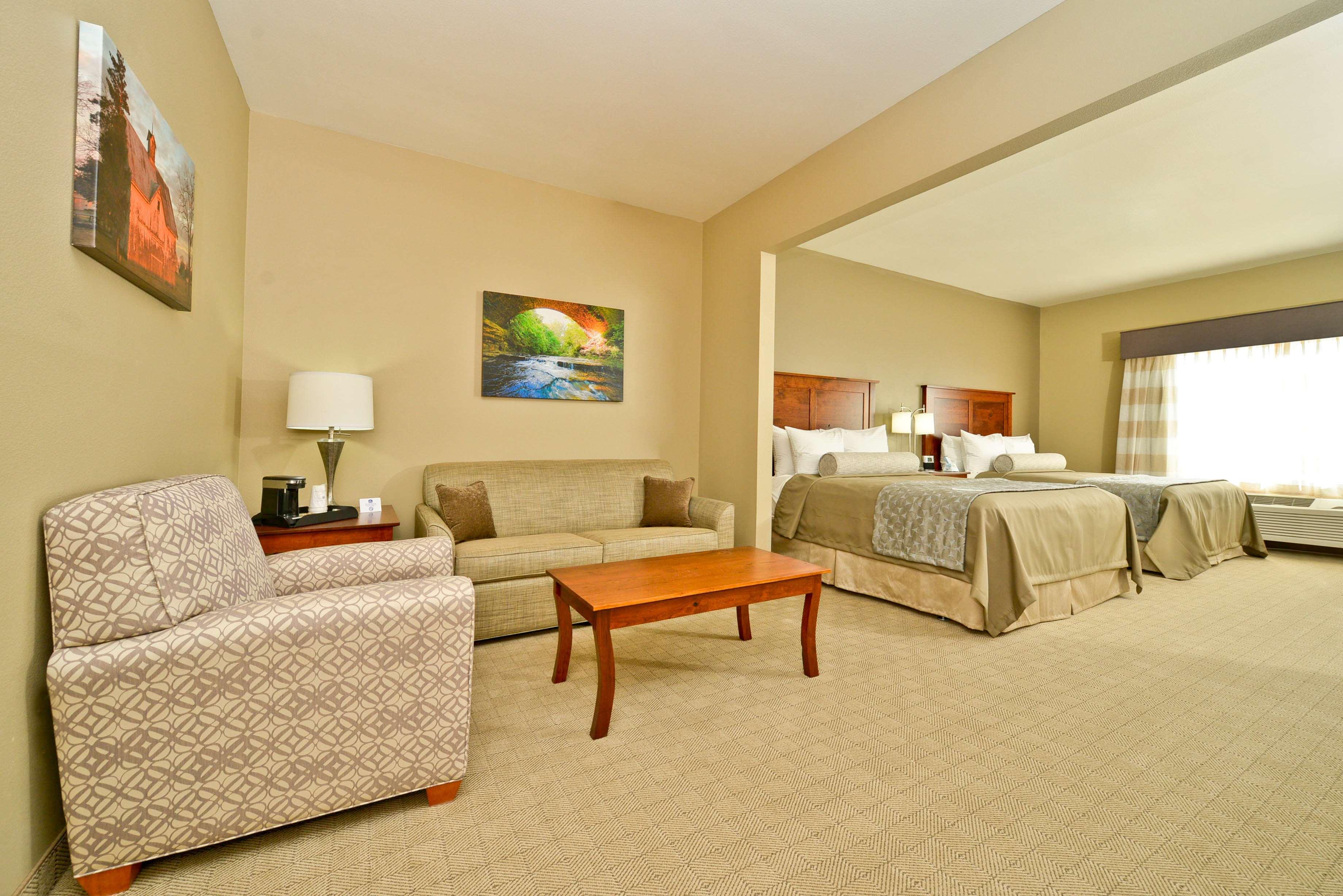 Best Western Plus Green Mill Village Hotel & Suites Arcola Extérieur photo