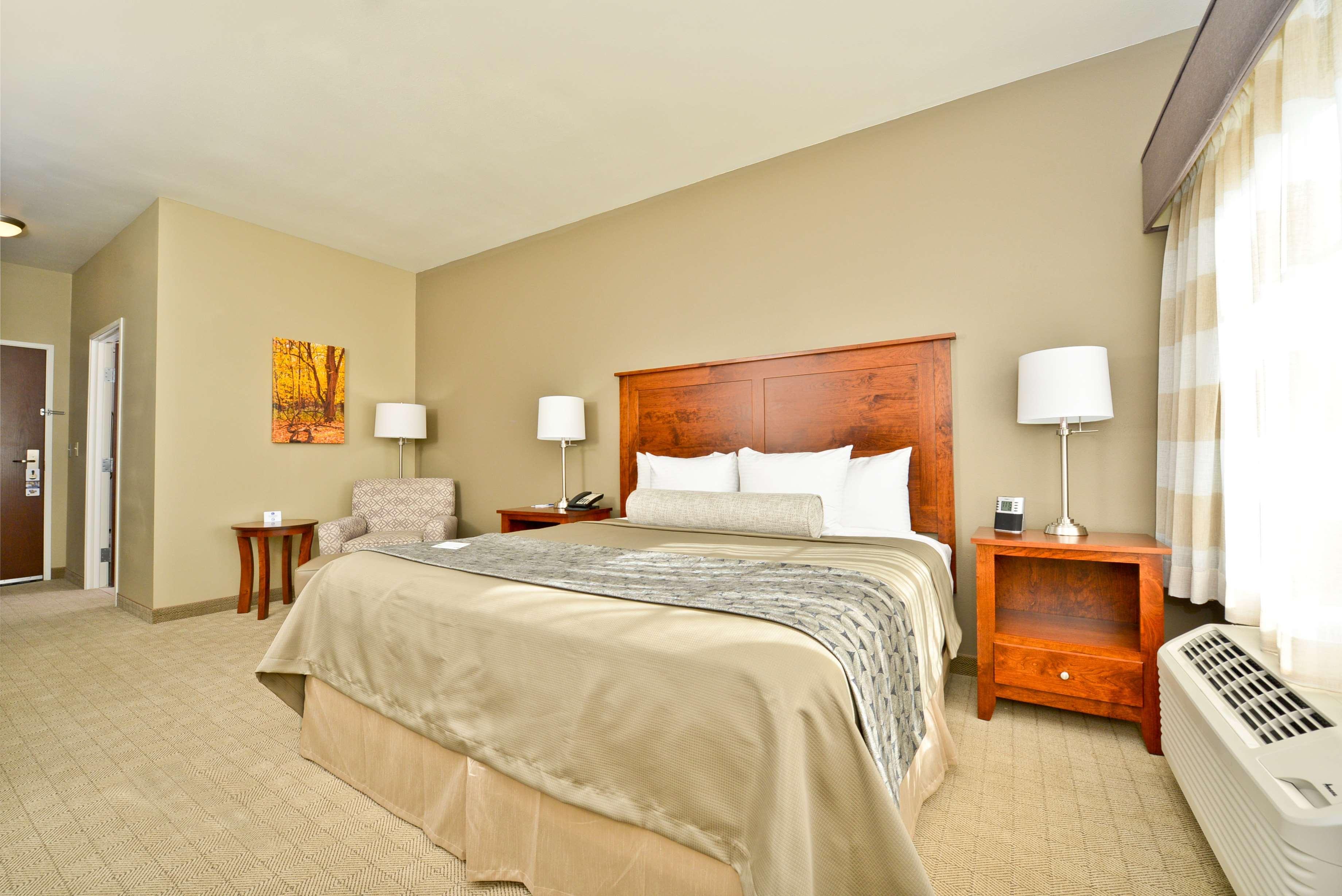 Best Western Plus Green Mill Village Hotel & Suites Arcola Extérieur photo
