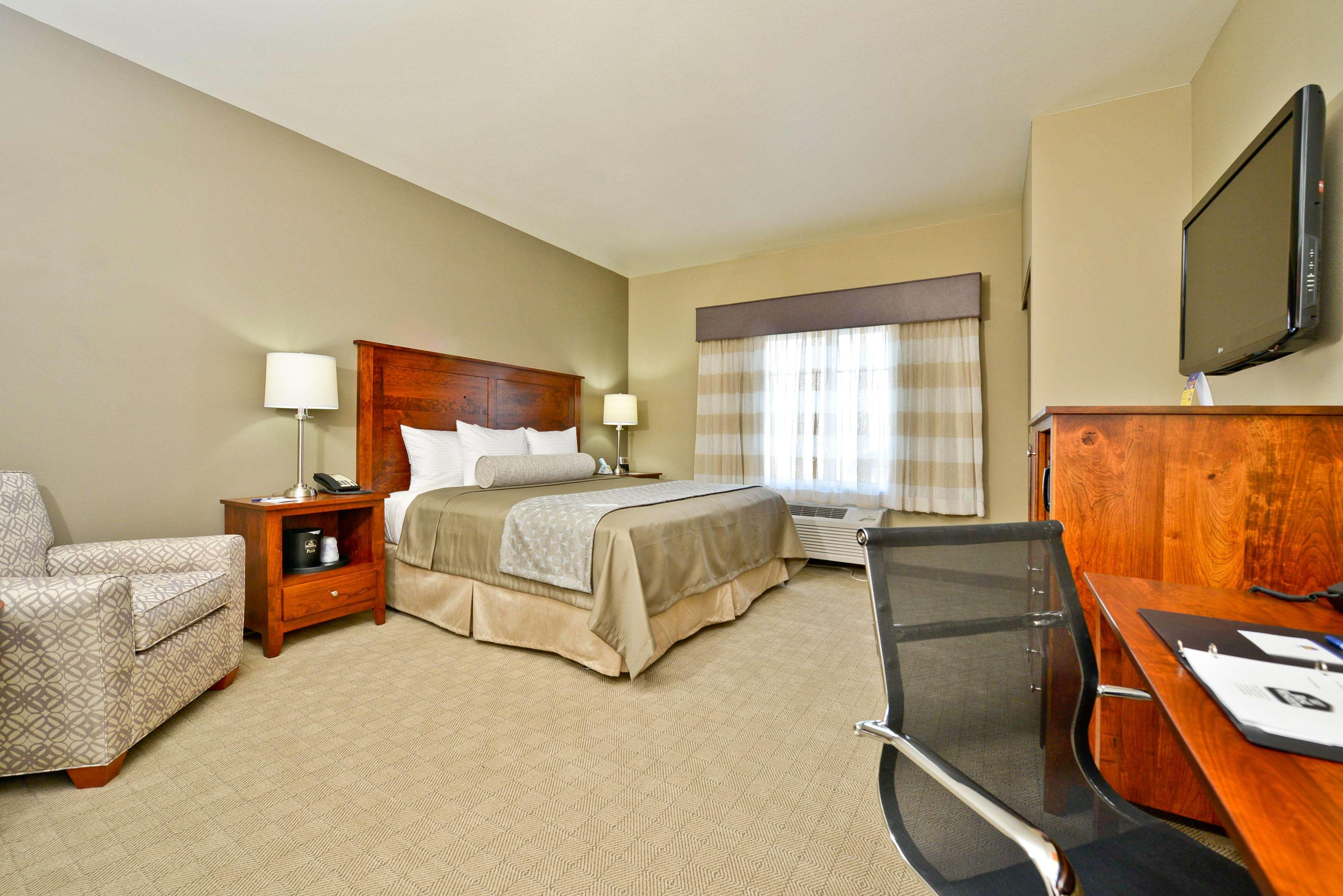 Best Western Plus Green Mill Village Hotel & Suites Arcola Extérieur photo