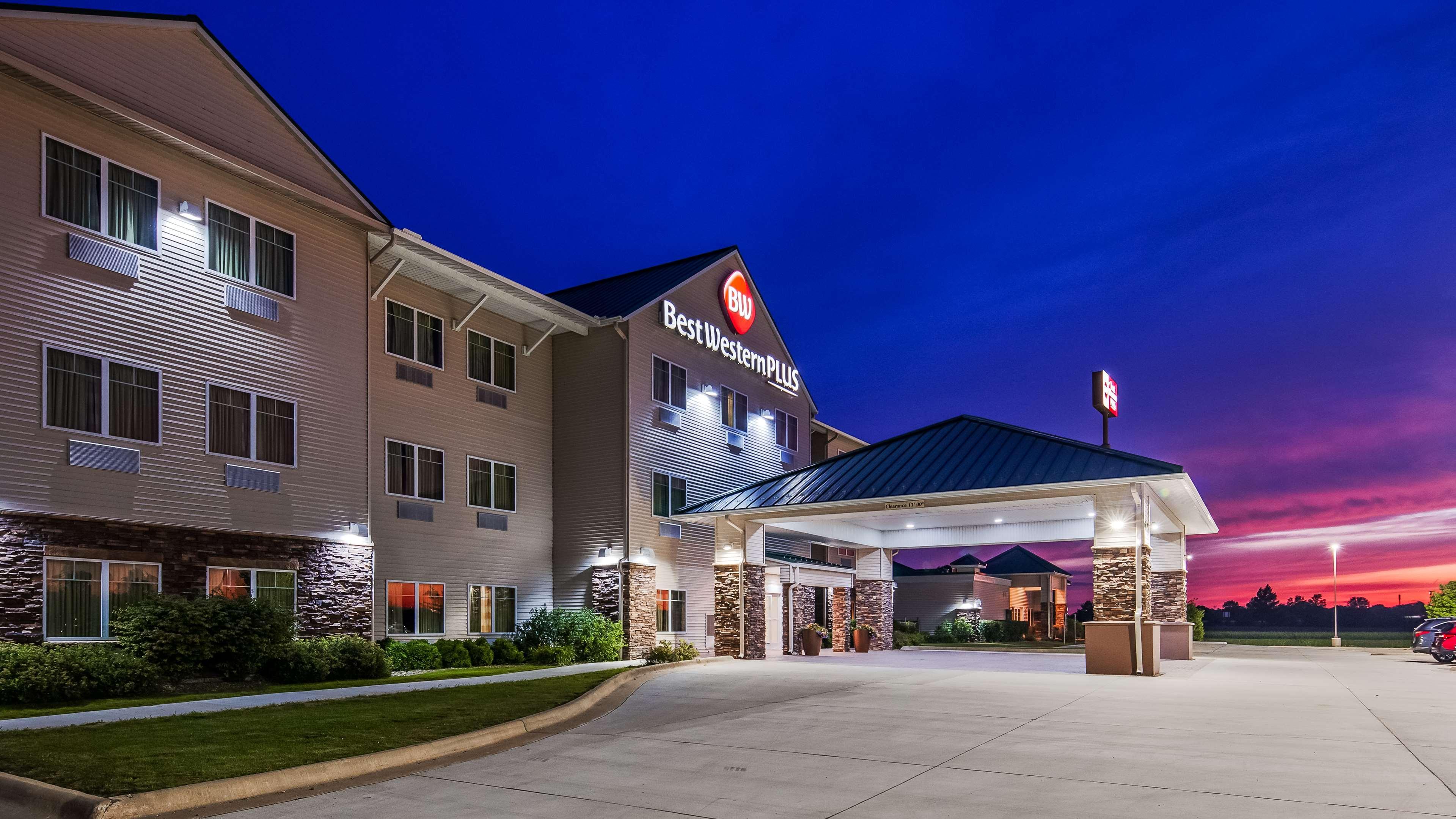 Best Western Plus Green Mill Village Hotel & Suites Arcola Extérieur photo