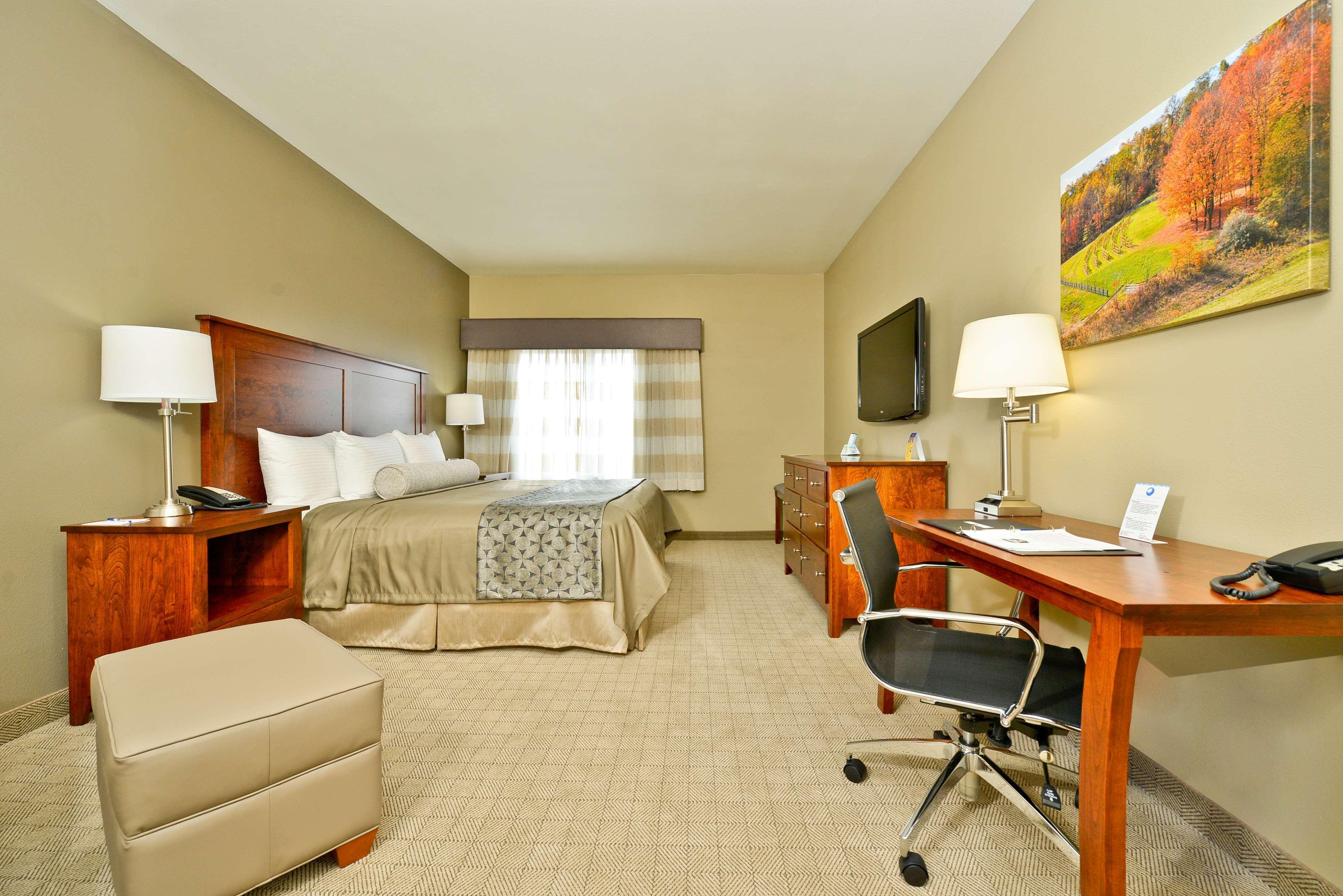Best Western Plus Green Mill Village Hotel & Suites Arcola Extérieur photo
