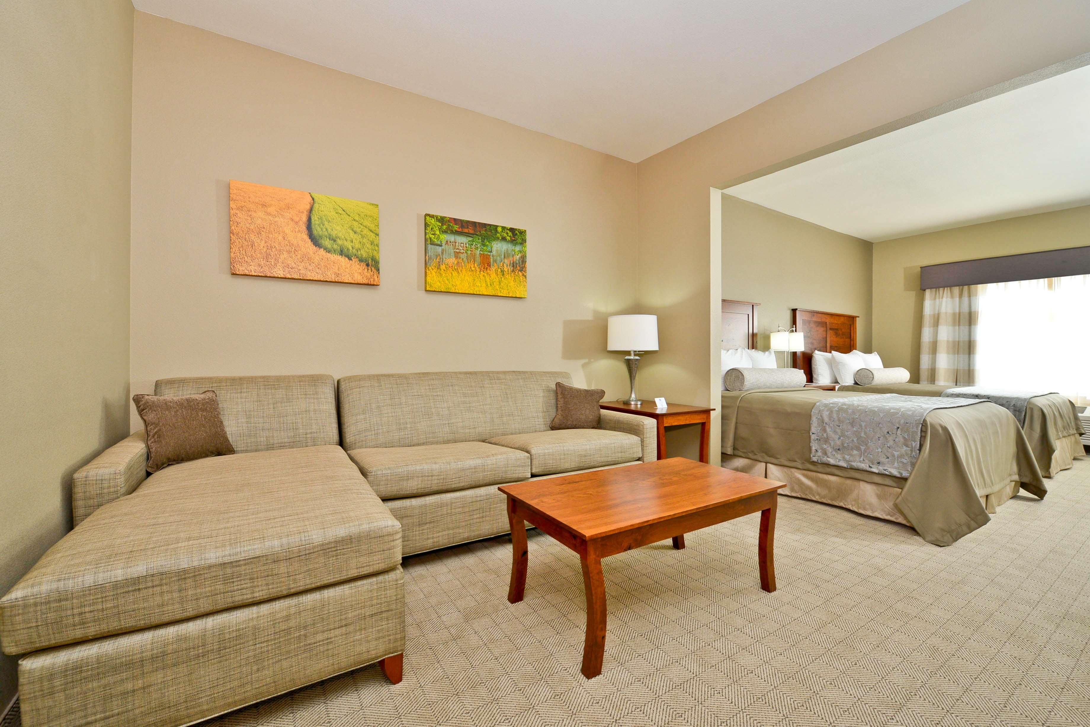 Best Western Plus Green Mill Village Hotel & Suites Arcola Extérieur photo